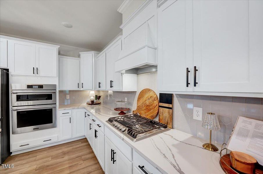 18-238 Harvester Rd-18