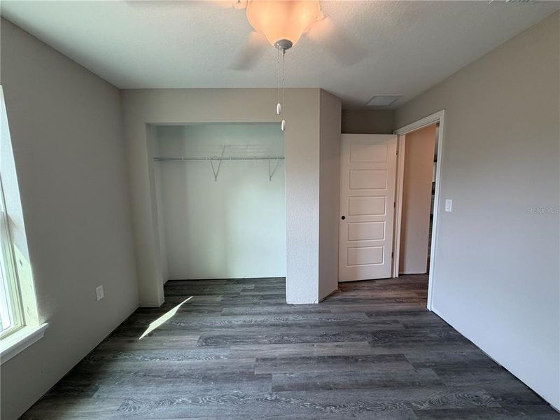 Spacious, unfurnished interior of a new home in , Citrus Springs (Image 26).