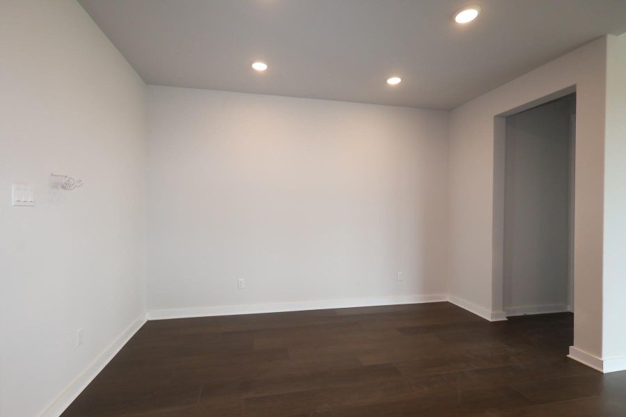Spacious, unfurnished interior of a new home in Flora, Hutto (Image 12).