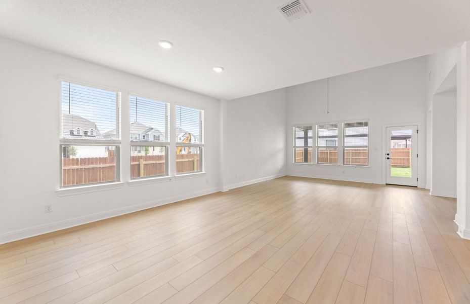 Spacious, unfurnished interior of a new home in Santa Rita Ranch, Liberty Hill (Image 35). Spacious, unfurnished interior of a new home in Santa Rita Ranch, Liberty Hill (Image 35).