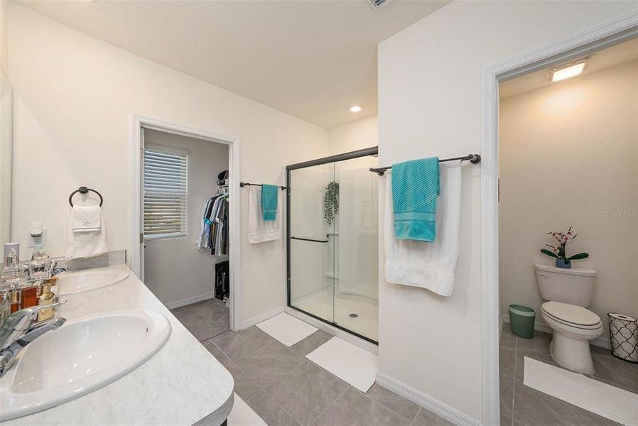 Furnished interior view inside a new home in , Wesley Chapel (Image 15).