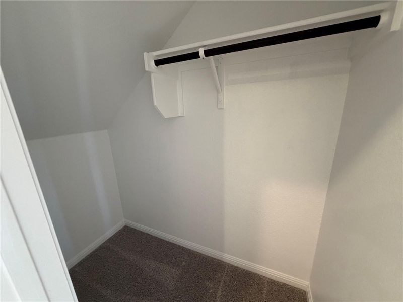 Spacious, unfurnished interior of a new home in Cannon Ranch 40s, Dripping Springs (Image 30).