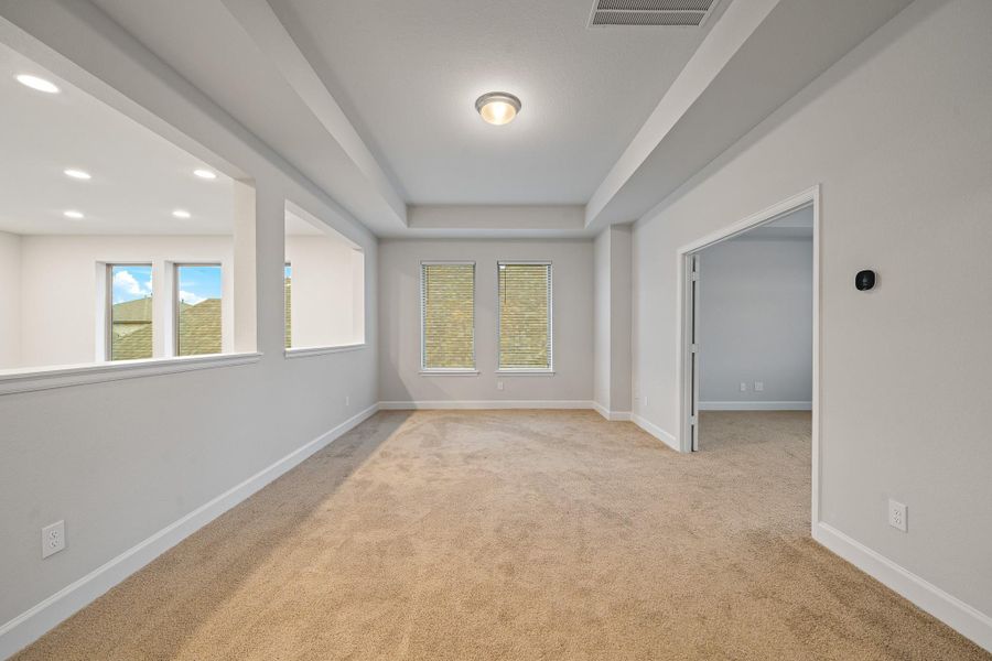 Spacious, unfurnished interior of a new home in , Brookshire (Image 39).