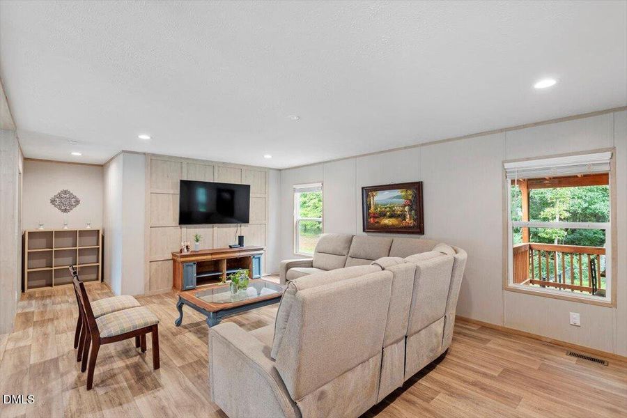 19-12471 Selma Rd [2521176]_19