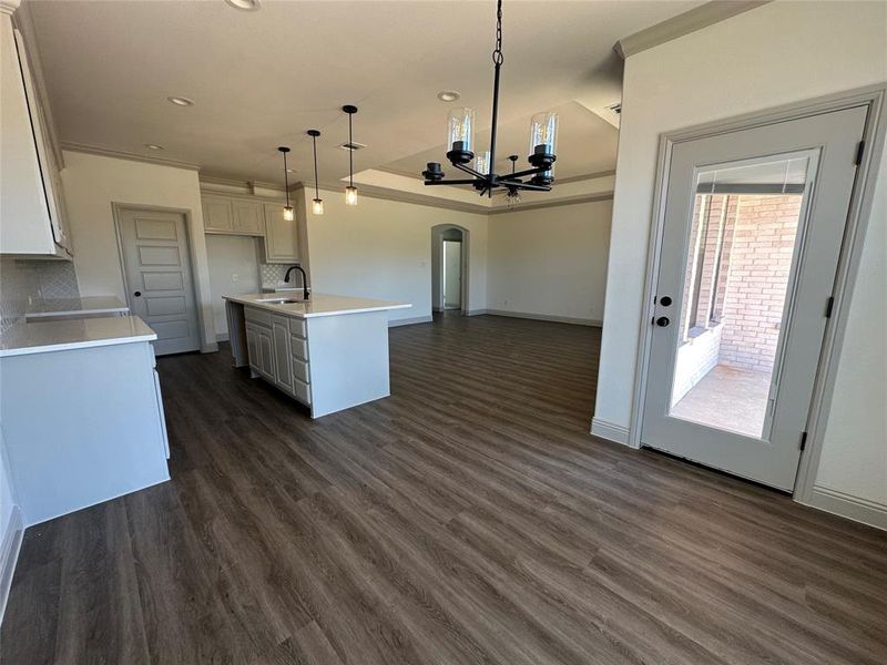 Spacious, unfurnished interior of a new home in , Cleburne (Image 20).