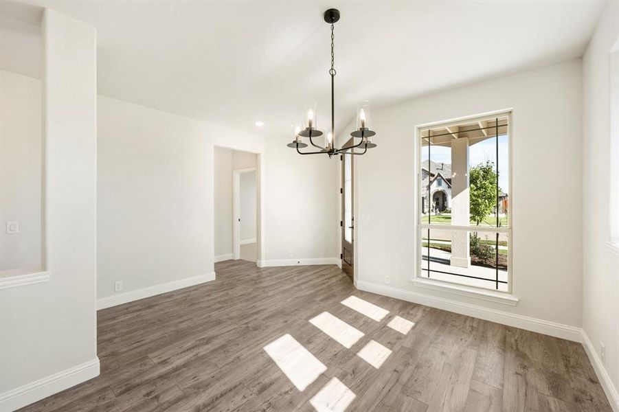 Furnished interior view inside a new home in Hulen Trails Classic 50, Fort Worth (Image 17). Furnished interior view inside a new home in Hulen Trails Classic 50, Fort Worth (Image 17).