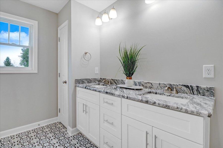 27-105 Baileys Pl-27