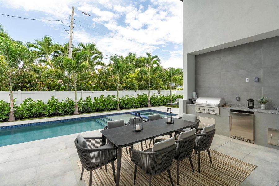 Furnished interior view inside a new home in , West Palm Beach (Image 7).