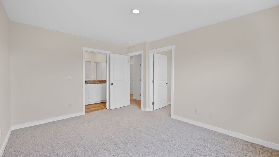Spacious, unfurnished interior of a new home in Owensby Farms Townhomes, Dayton (Image 14).