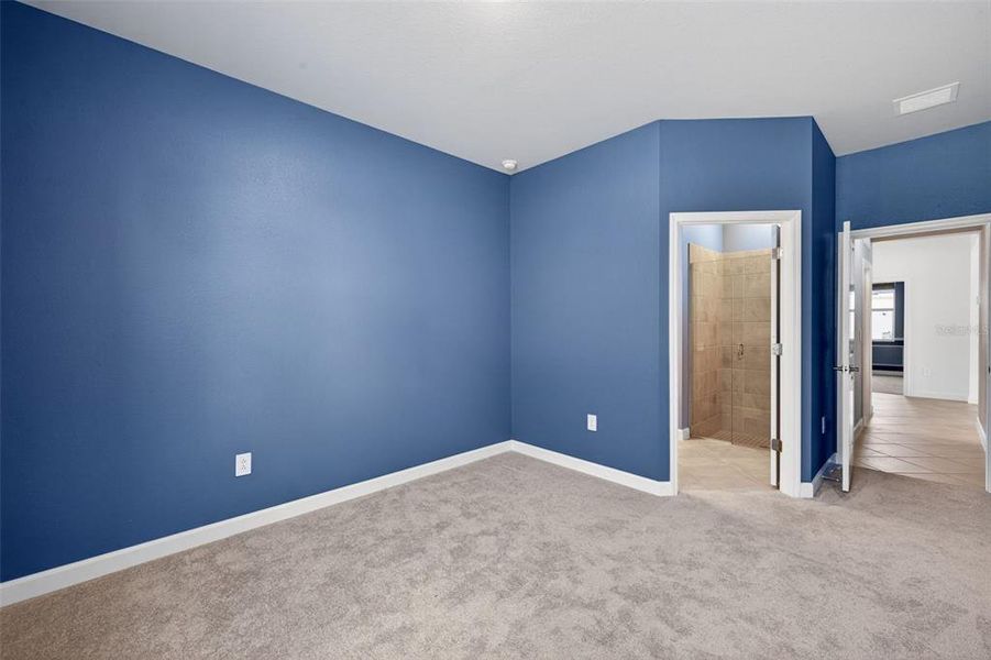 Spacious, unfurnished interior of a new home in , Punta Gorda (Image 17). Spacious, unfurnished interior of a new home in , Punta Gorda (Image 17).