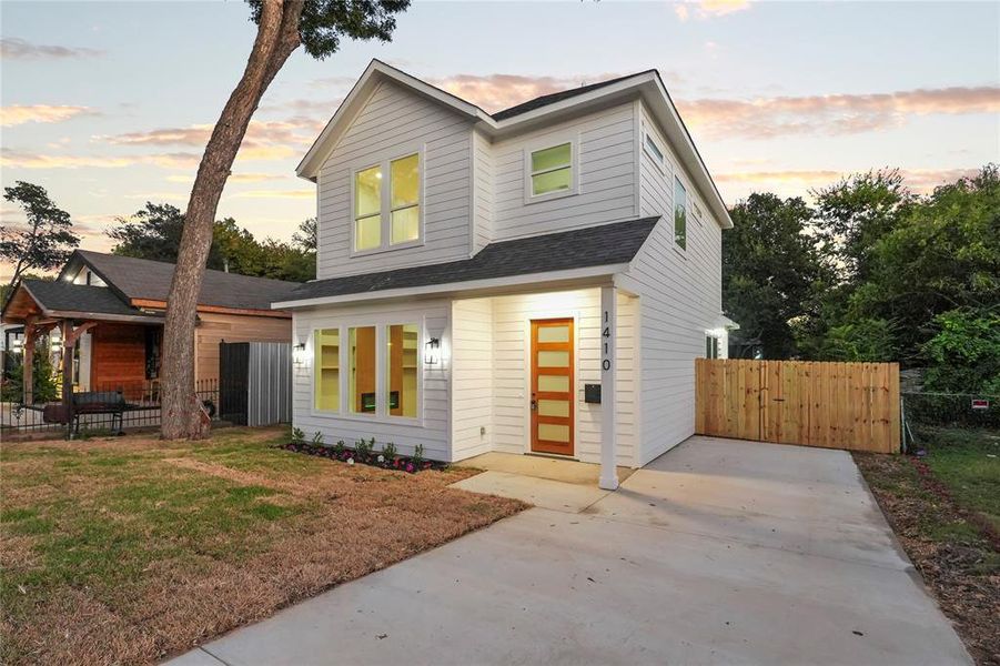 Exterior details and patio area of a home in , Dallas (Image 2). Exterior details and patio area of a home in , Dallas (Image 2).