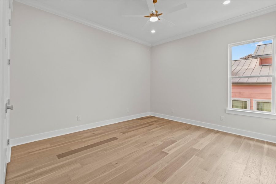 Spacious, unfurnished interior of a new home in , Kemah (Image 21).