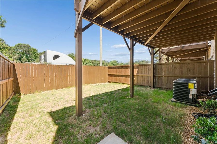 Exterior details and patio area of a home in , Decatur (Image 2).