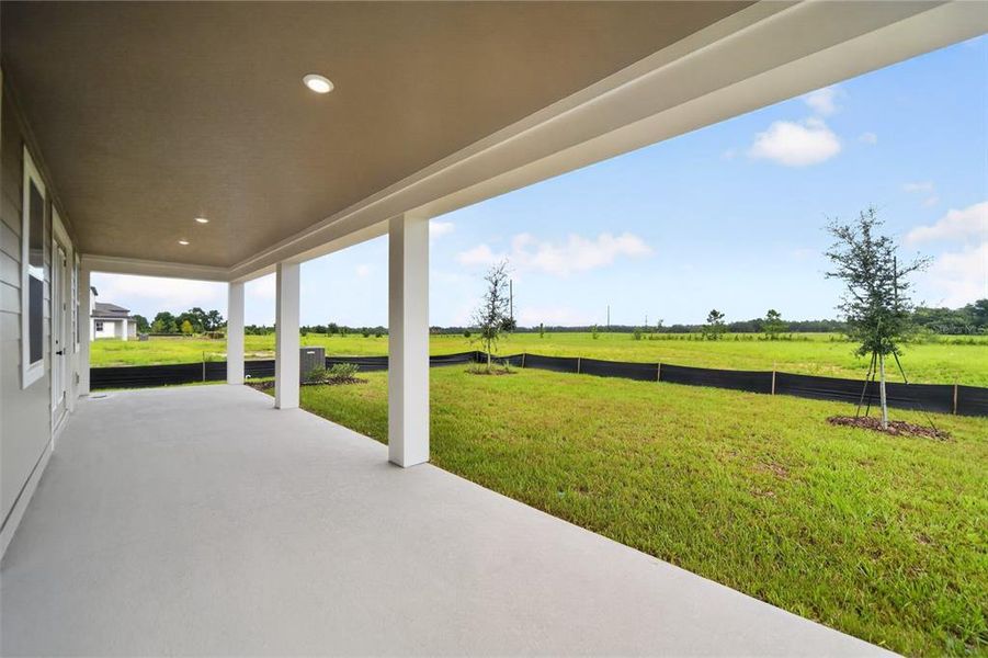 Exterior details and patio area of a home in Trailside, Mount Dora (Image 4).