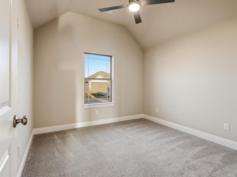 Spacious, unfurnished interior of a new home in , Tolar (Image 30).