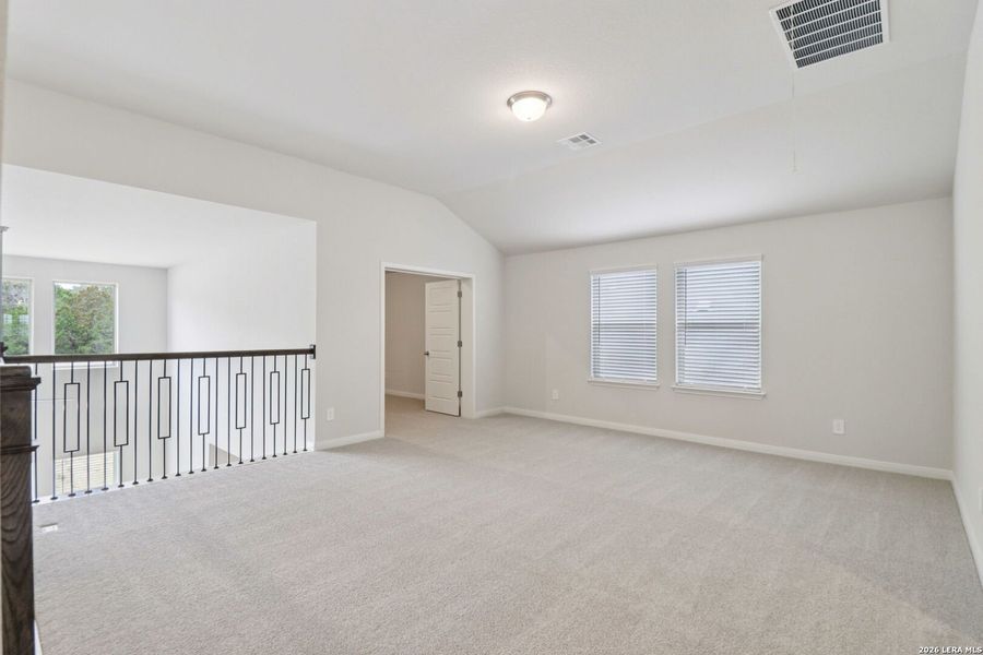 Spacious, unfurnished interior of a new home in Fox Falls, Boerne (Image 42). Spacious, unfurnished interior of a new home in Fox Falls, Boerne (Image 42).