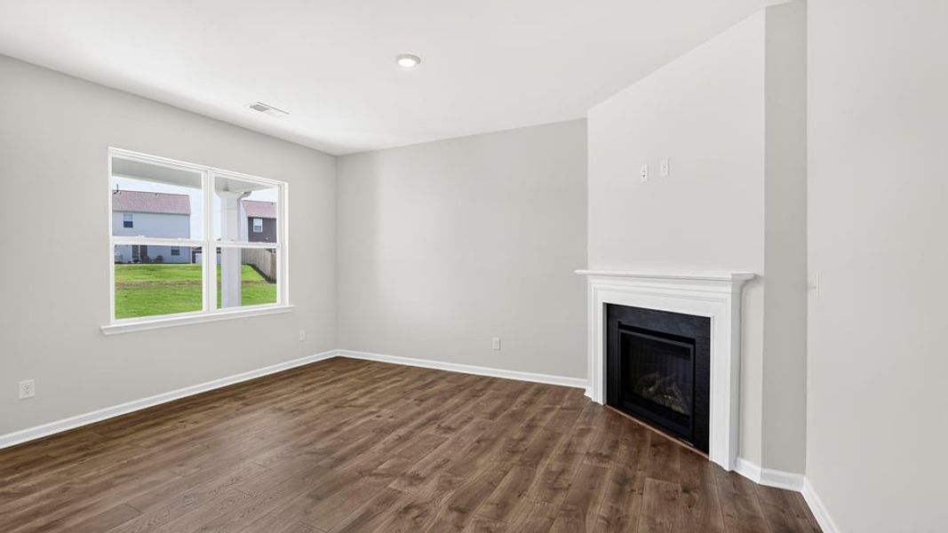 Representative unfurnished interior of a home built from the Aria by D.R. Horton in Rocky River Ridge, Anderson (Image 23).