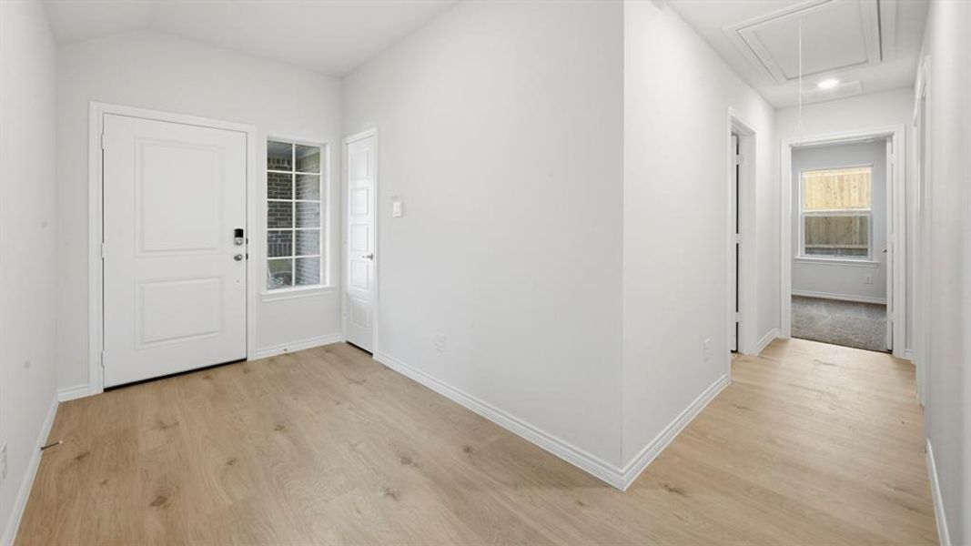 Spacious, unfurnished interior of a new home in Winchester Crossing, Princeton (Image 29).