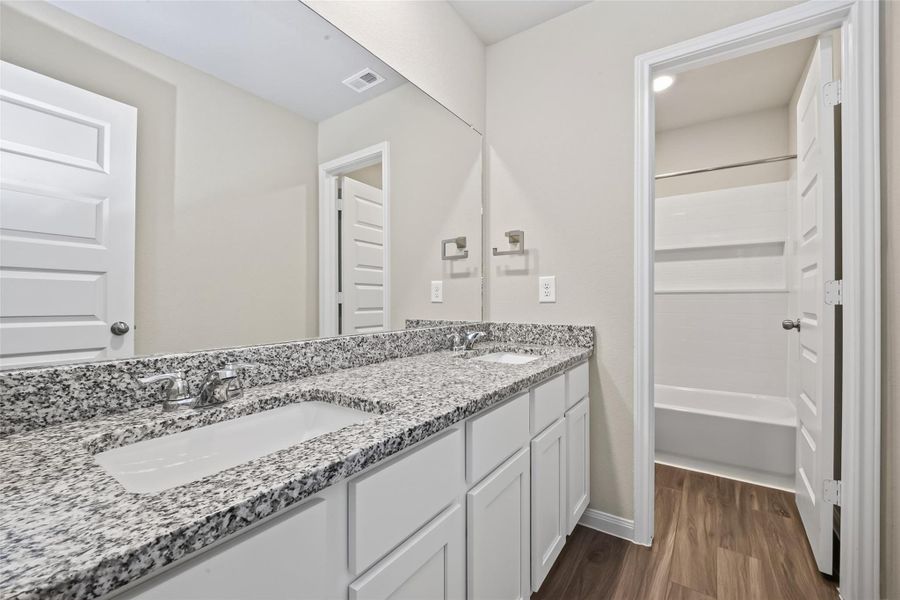 Furnished interior view inside a new home in River's Edge, Conroe (Image 9). Furnished interior view inside a new home in River's Edge, Conroe (Image 9).