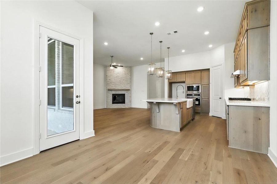 541LockhartStAMBRC020 541LockhartStAMBRC020