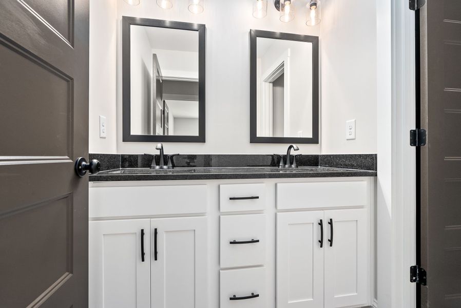 Furnished interior view inside a new home in Hammett Woods, Hogansville (Image 11).