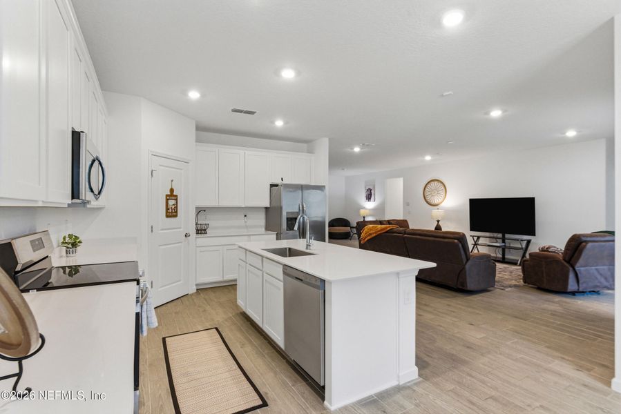 Furnished interior view inside a new home in Saddle Oaks, Jacksonville (Image 12).