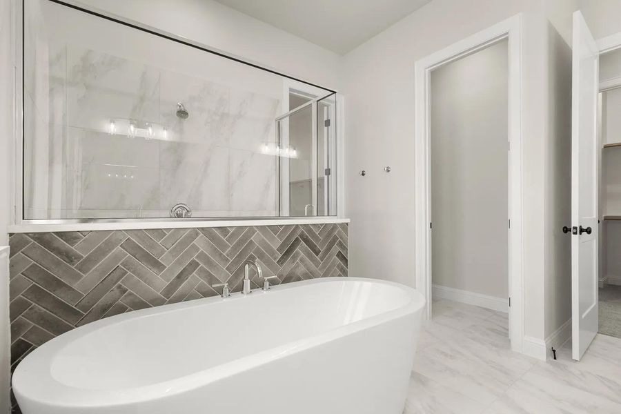 Preswick A Primary bath Preswick A Primary bath