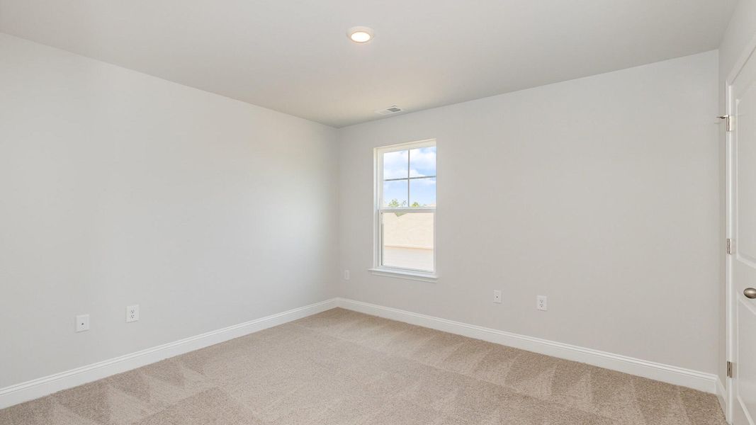 Spacious, unfurnished interior of a new home in The Ranch, Holly Hill (Image 12).