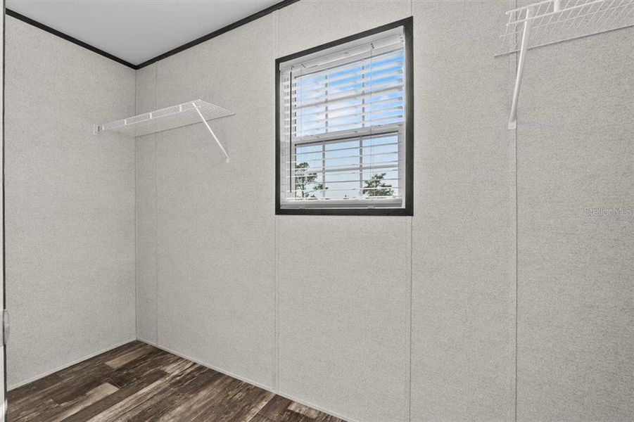 Spacious, unfurnished interior of a new home in , Crystal River (Image 22).