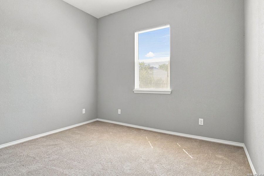 Spacious, unfurnished interior of a new home in , San Antonio (Image 12).
