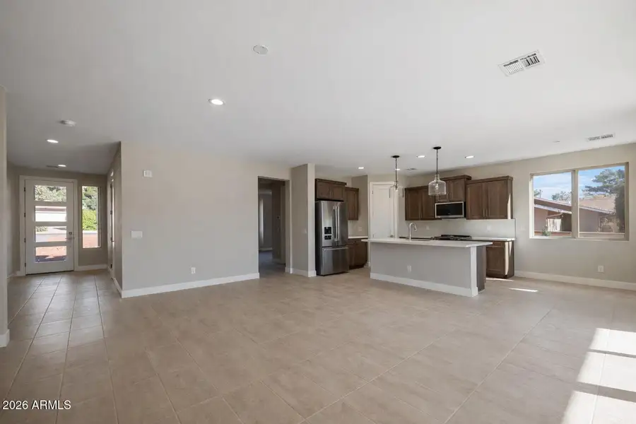 046-Living Room-Fixed