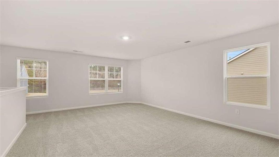 Spacious, unfurnished interior of a new home in Brooks Station, Dacula (Image 17).