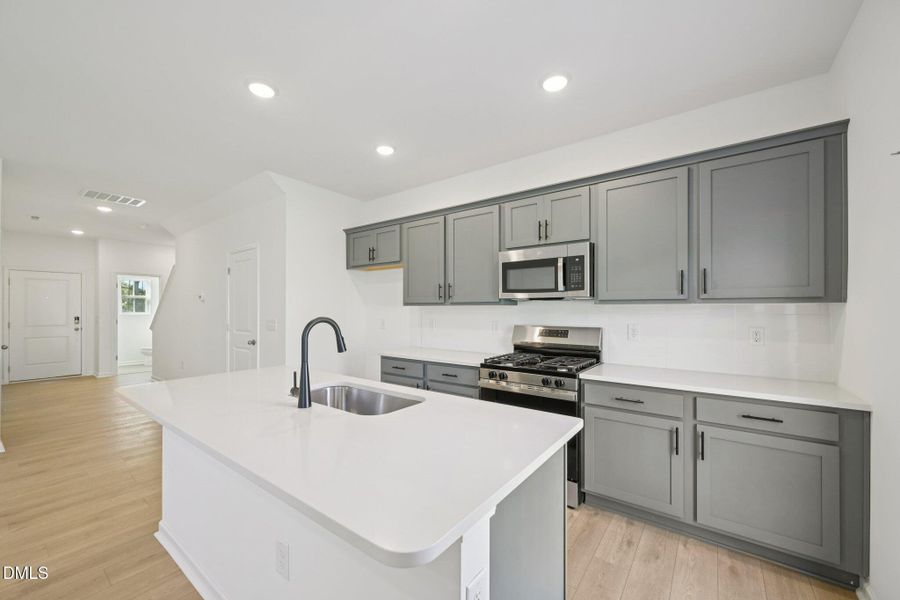 11-web-or-mls-Flagstone Way-S2410-011