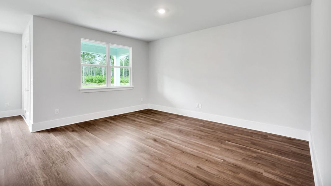 Spacious, unfurnished interior of a new home in Magnolia Ridge at Blake Farm, Wilmington (Image 20).