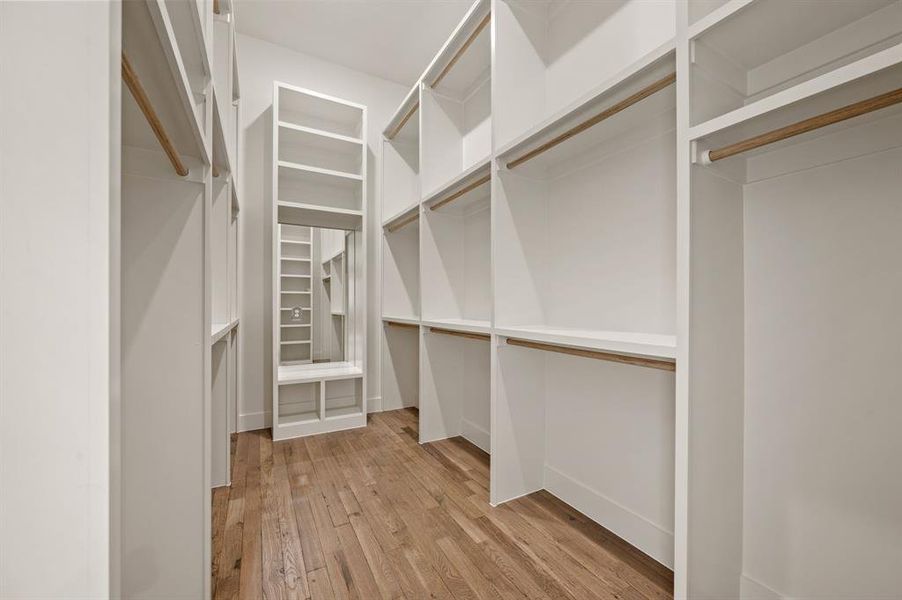 Spacious, unfurnished interior of a new home in , Prosper (Image 27).