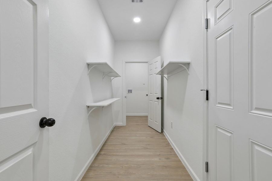 Spacious, unfurnished interior of a new home in , Bastrop (Image 11).