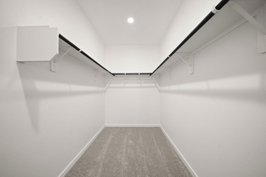 Spacious, unfurnished interior of a new home in Russell Ranch, Bay City (Image 14).