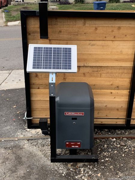 Close-up of interior finishes inside a home in , San Antonio (Image 15).