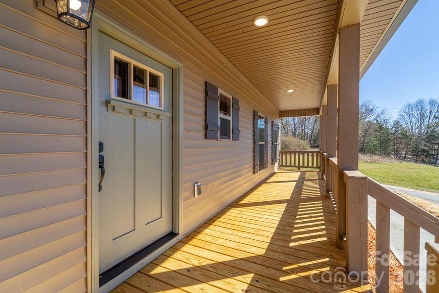Exterior details and patio area of a home in , Franklin (Image 25).