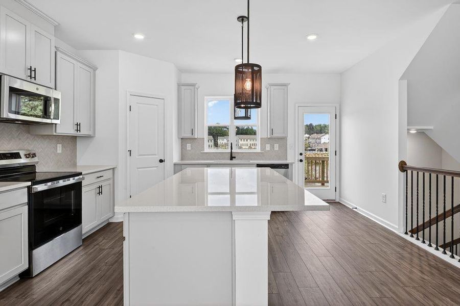 Furnished interior view inside a new home in Rosewood Farm, Lawrenceville (Image 10).