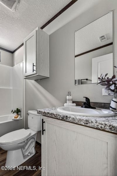 Furnished interior view inside a new home in , Middleburg (Image 14).
