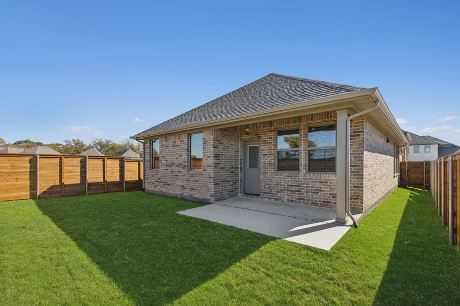Representative exterior details of a home built from the Tucson by Chesmar Homes in Heartland 40's, Heartland (Image 3).