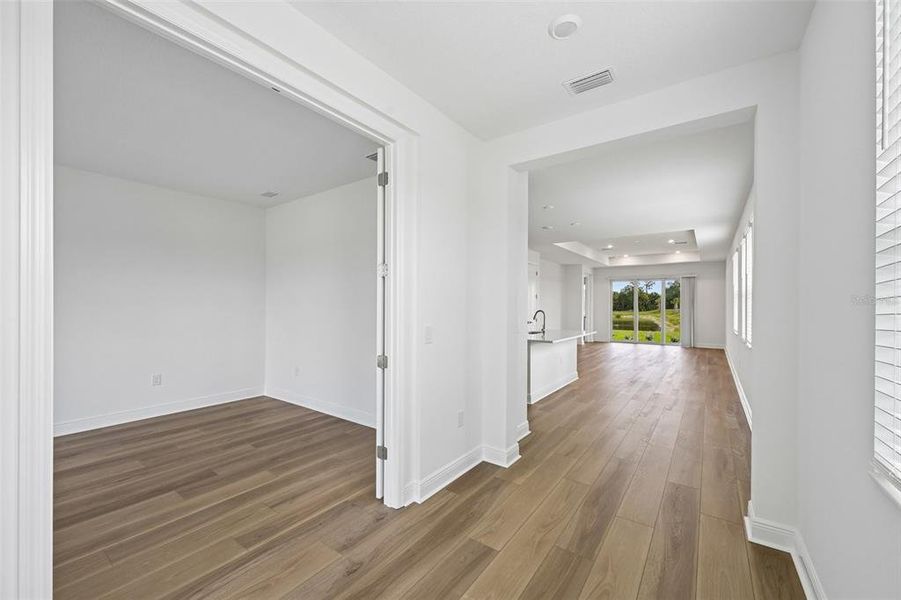 Spacious, unfurnished interior of a new home in Grand Park, Sarasota (Image 16).