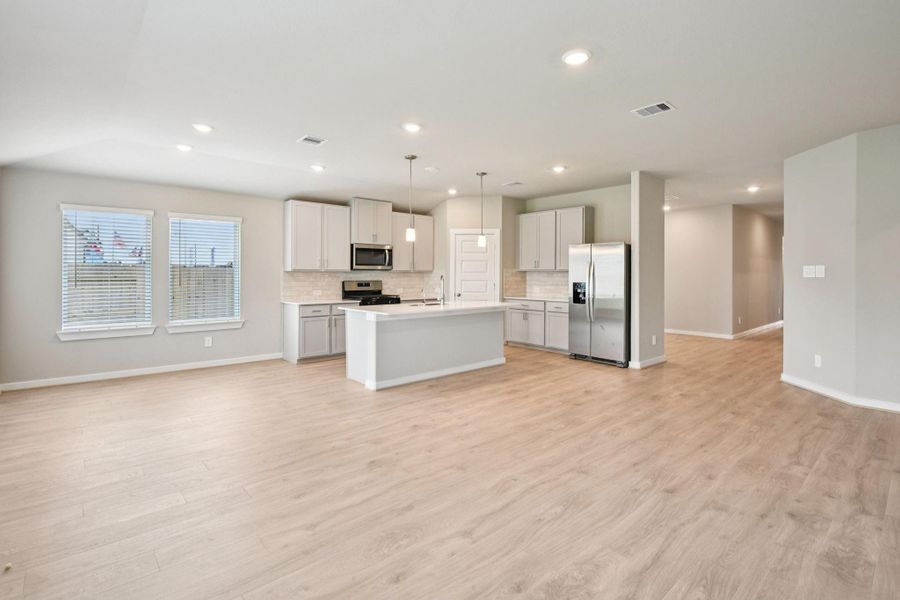 Photo is not of the actual home, but is an inspirational photo of builder’s model home and may depict options, furnishings, and/or decorator features that are not included Photo is not of the actual home, but is an inspirational photo of builder’s model home and may depict options, furnishings, and/or decorator features that are not included