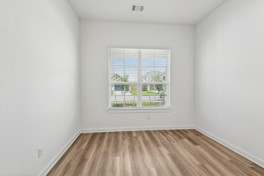 Spacious, unfurnished interior of a new home in Miller's Pond, Rosenberg (Image 11). Spacious, unfurnished interior of a new home in Miller's Pond, Rosenberg (Image 11).