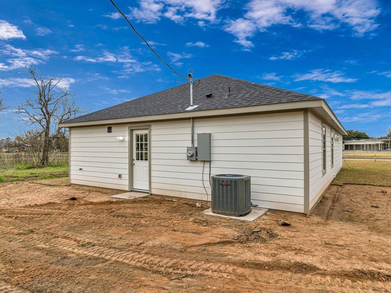 Exterior details and patio area of a home in , Hempstead (Image 17).