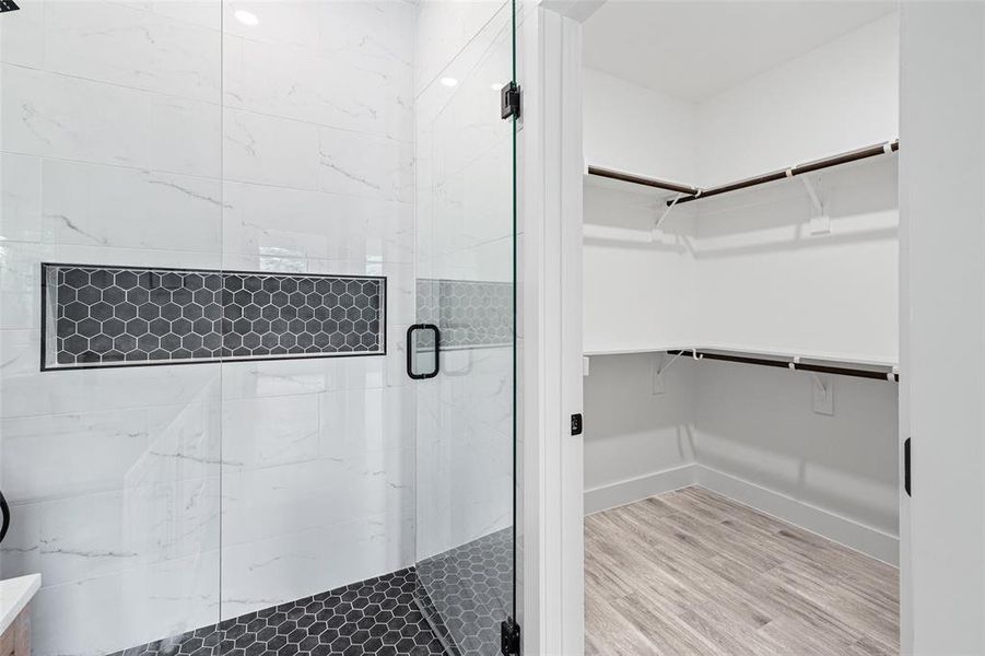 Furnished interior view inside a new home in , Granbury (Image 10).