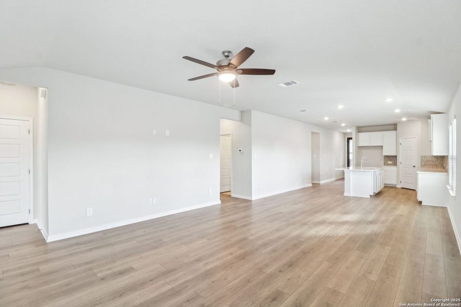 Spacious, unfurnished interior of a new home in Catalina, Converse (Image 36). Spacious, unfurnished interior of a new home in Catalina, Converse (Image 36).