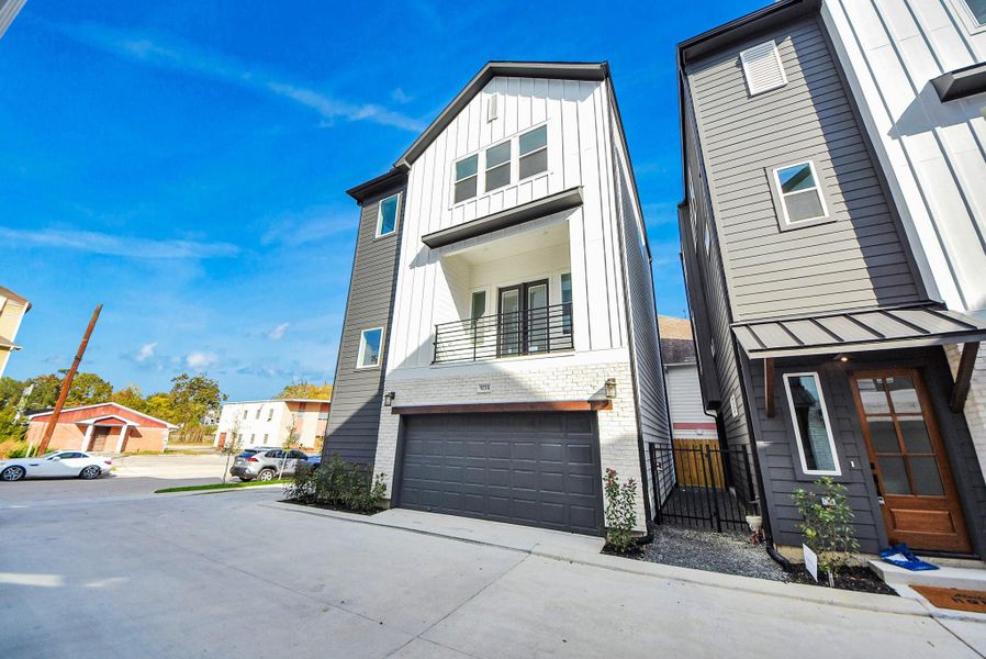 A contemporary Oak Forest townhome designed for today’s living. The sleek three-story façade, private balcony, and attached two-car garage offer the ideal balance of style, functionality, and lock-and-leave convenience in a well-maintained neighborhood.