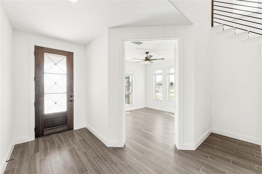 Spacious, unfurnished interior of a new home in Glenbrook, Red Oak (Image 39).